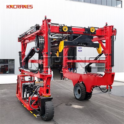 Transportator de 35 tone pentru containere de 35 de tone